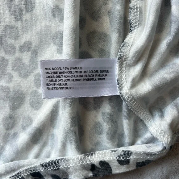 Women’s Stars Above Gray Leopard Print Night Gown - Picture 4 of 5